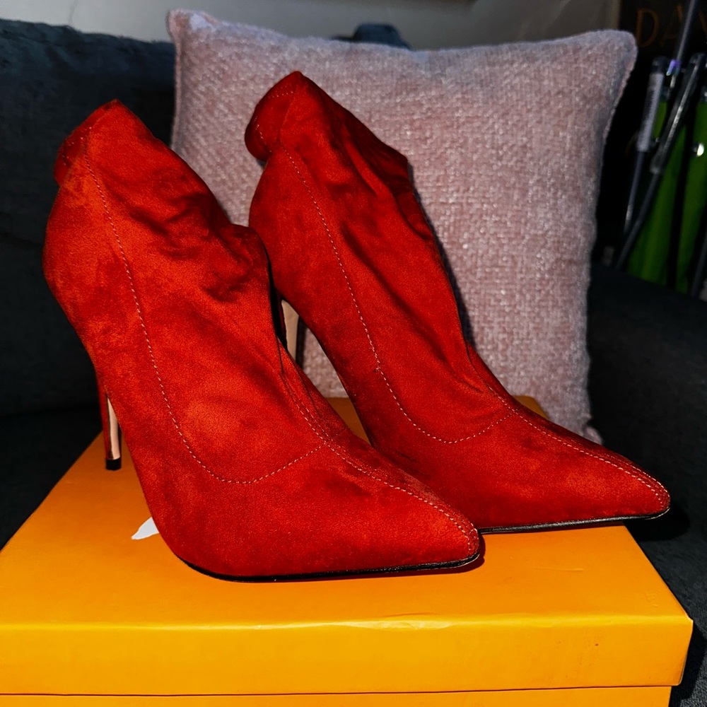 Heeled boots